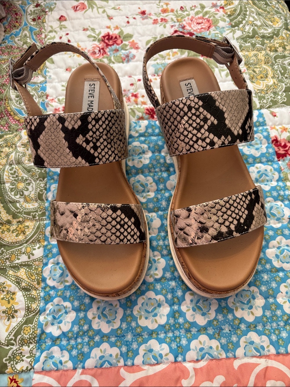 Steve Madden Snakeskin Print Tan and Black Platform Sandals